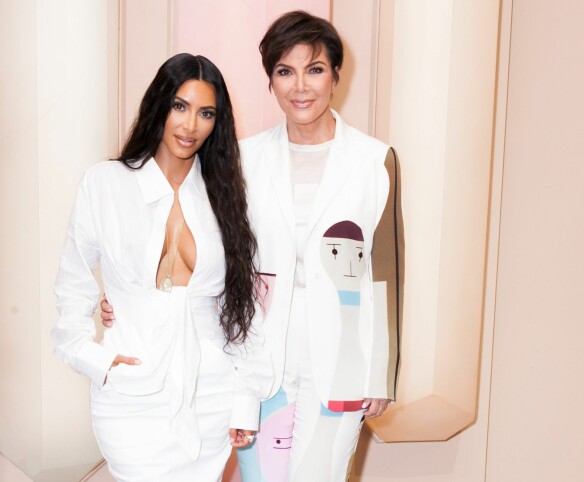 HOLDT TETT: Både Kim Kardashian og Kris Jenner unnlot å røpe Kylies graviditet for offentligheten, selv om det ikke bare var enkelt. Foto: NTB scanpix HOLDT TETT: Både Kim Kardashian og Kris Jenner unnlot å røpe Kylies graviditet for offentligheten, selv om det ikke bare var enkelt. Foto: NTB scanpix